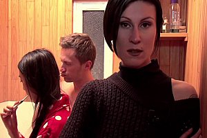 裸体男生被绑起来玩弄j Porn