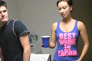 老和尚巨茎挺进的体内 Porn